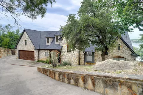 149 Betty Dr, Chico, TX 76431