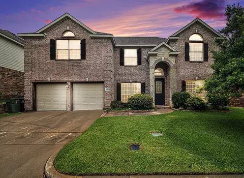 2320 Bay Lakes Ct, Arlington, TX 76016