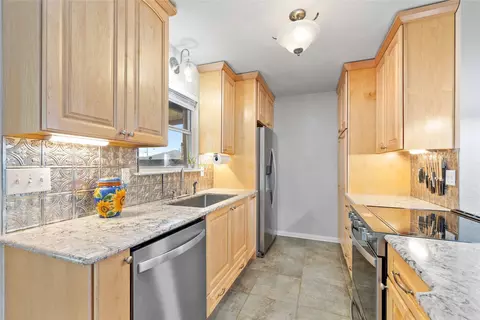 Kitchen - 209 E Hall Ct, Early, TX 76802 photo 2 of 3