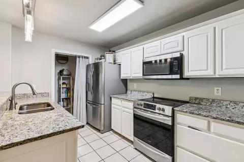 Kitchen - 404 Bethlehem St, Terrell, TX 75160 photo 2 of 3