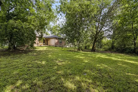 Exterior - 404 Bethlehem St, Terrell, TX 75160 photo 4 of 6