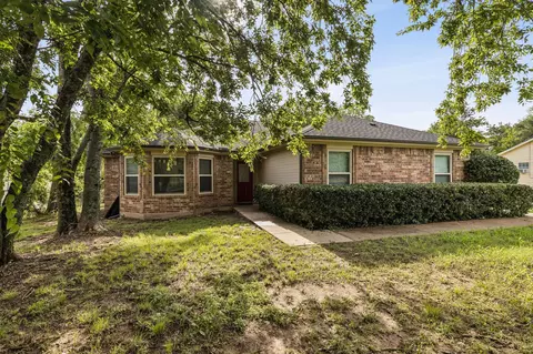 Exterior - 404 Bethlehem St, Terrell, TX 75160 photo 2 of 6