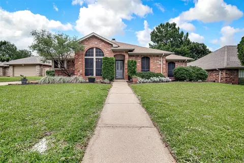 5307 Oak Branch Dr, Arlington, TX 76016