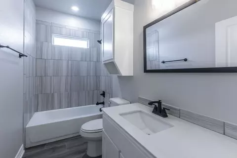 Bath - 141 Dana Pt, Lorena, TX 76655 photo 4 of 4