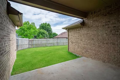 908 Trinity Dr, Lancaster, TX 75146 photo 35