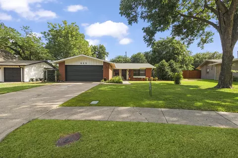 825 Brentwood Ln, Richardson, TX 75080