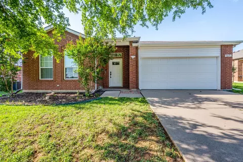 1613 White Dove Ln, Denton, TX 76210