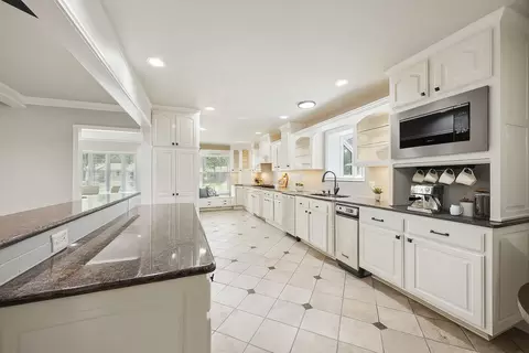 531 E Spring Valley Rd, Richardson, TX 75081 photo 3