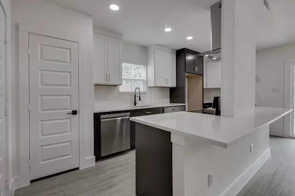 Kitchen - 4709 Ancilla Dr, Garland, TX 75042 photo 2 of 4