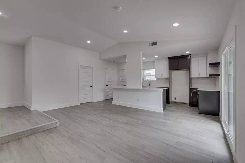 Living - 4709 Ancilla Dr, Garland, TX 75042 photo 6 of 6