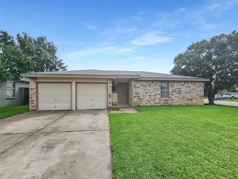 631 Sharp St, Mansfield, TX 76063