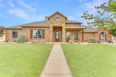 217 Panther Peak Dr, Midlothian, TX 76065