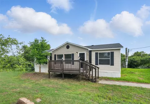 230 Sea Salt Dr, Springtown, TX 76082