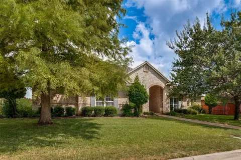 901 Spanish Bay Dr, Burleson, TX 76028