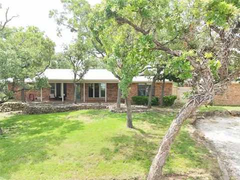 18 Tula Ct, Nocona, TX 76255