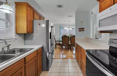 Kitchen - 308 Greystone Dr, Lorena, TX 76655 photo 4 of 4