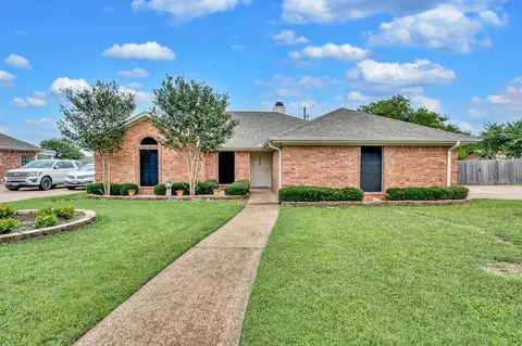 308 Greystone Dr, Lorena, TX 76655