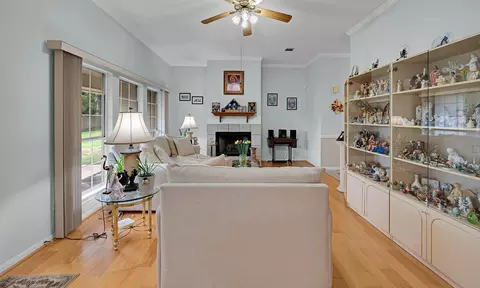 Living - 308 Greystone Dr, Lorena, TX 76655 photo 3 of 4
