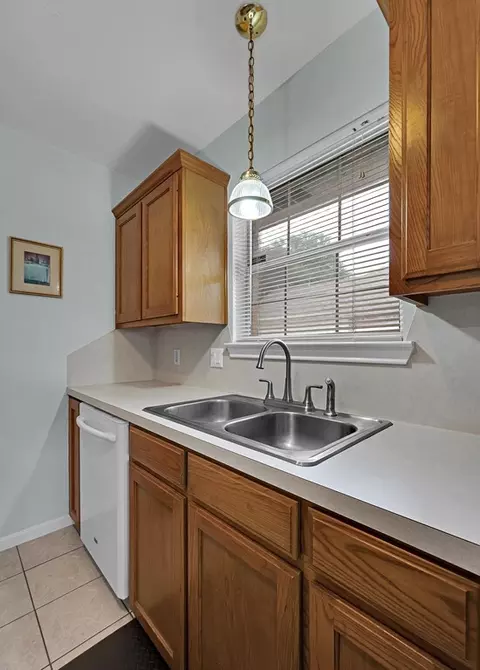 Kitchen - 308 Greystone Dr, Lorena, TX 76655 photo 3 of 4