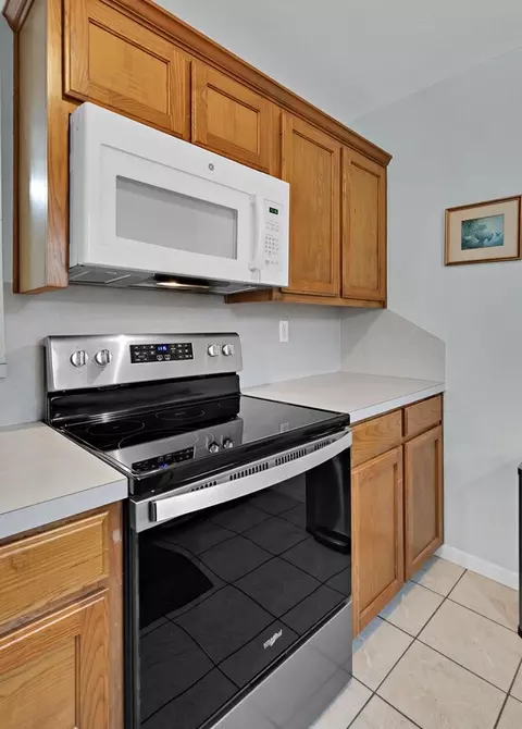 Kitchen - 308 Greystone Dr, Lorena, TX 76655 photo 2 of 4