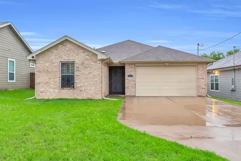 2017 Langston St, Fort Worth, TX 76105