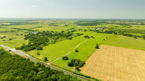 12520 Fm 455 E, Pilot Point, TX 76258 photo 10