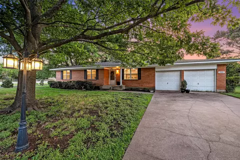 2000 La Porte Dr, Waco, TX 76710