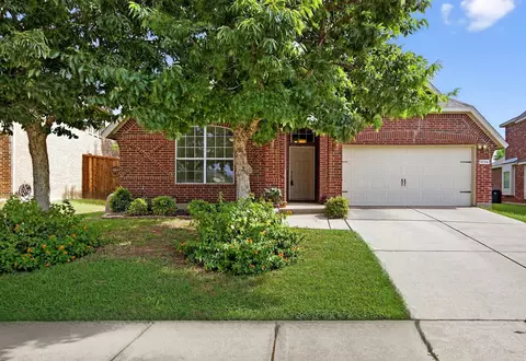 5724 Brookside Dr, Argyle, TX 76226