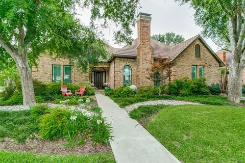 1600 Crockett Cir, Irving, TX 75038