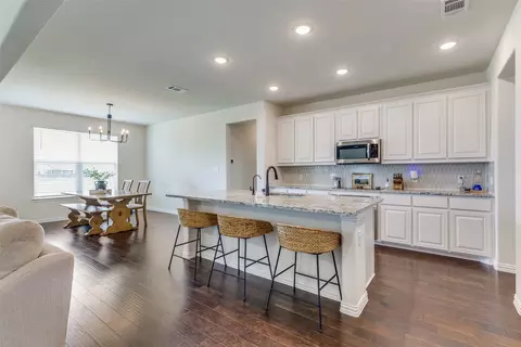 175 Spicewood Trl, Rhome, TX 76078