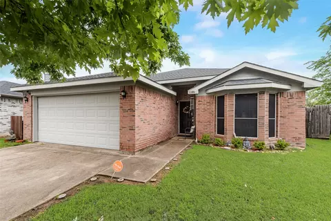 1186 Rusticwood Ct, Fort Worth, TX 76140