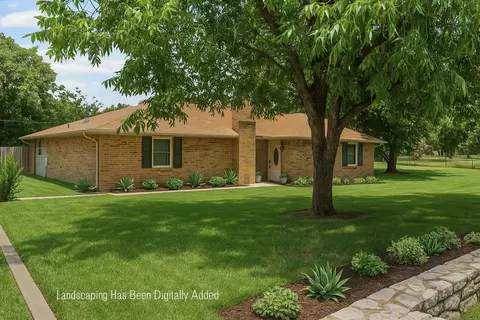 137 Chaparral Dr, Graham, TX 76450