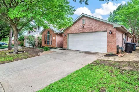 4213 Boulder Park Dr, Euless, TX 76040