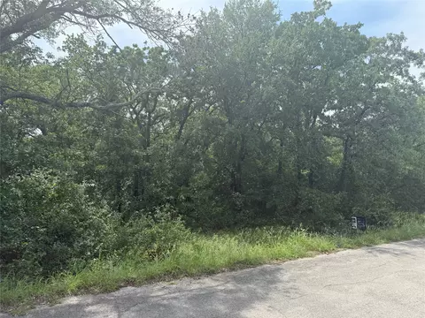 103 Timber Trl #6, Runaway Bay, TX 76426