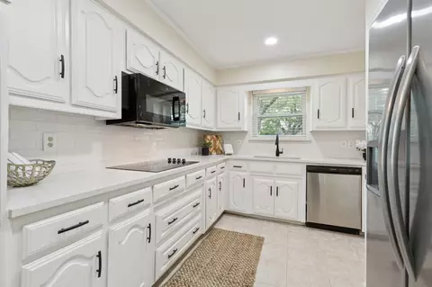 2308 Stone Glen Ln, Carrollton, TX 75007