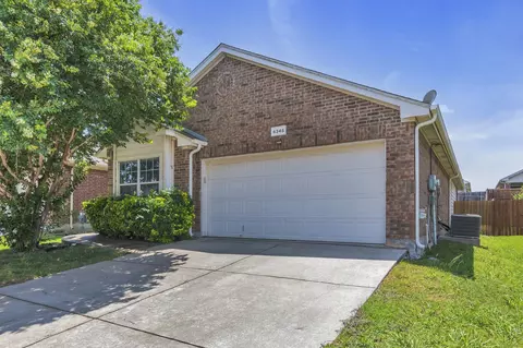 6345 Geneva Ln, Fort Worth, TX 76131