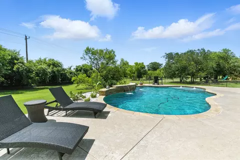 363 Red Bird Dr, Springtown, TX 76082