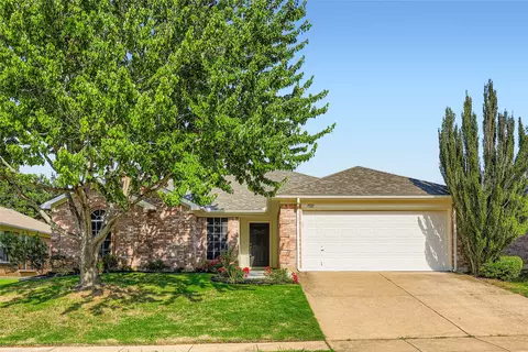 7921 Mourning Dove Dr, Arlington, TX 76002