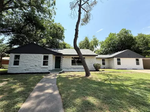 2849 Spruce Park Dr, Richland Hills, TX 76118