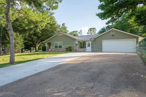 4110 Arrowhead Ln, Granbury, TX 76049