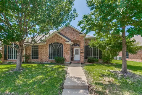 2710 Roughleaf Ln, Rowlett, TX 75089
