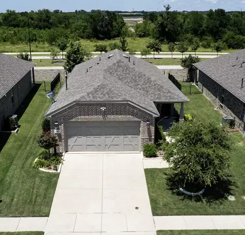 921 Hidden Eddy Dr, Mckinney, TX 75071