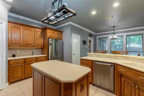 Kitchen - 320 Rustic Oaks, Combine, TX 75159 photo 1 of 2