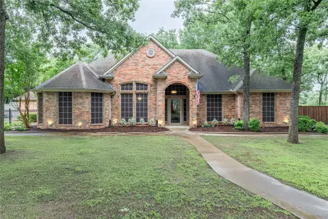 Exterior - 320 Rustic Oaks, Combine, TX 75159 photo 2 of 8
