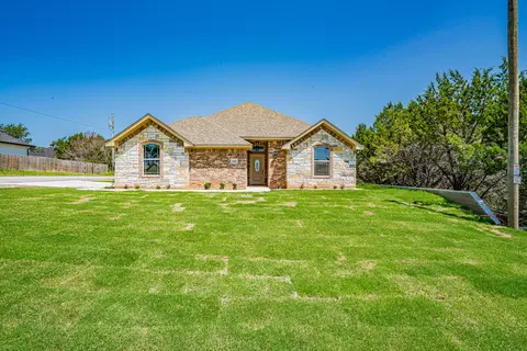 2600 Creek Dr, Granbury, TX 76048