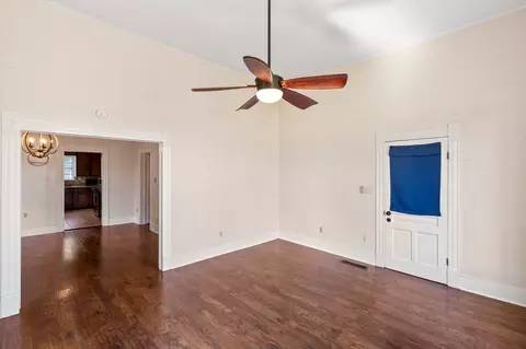 310 E 3rd St, Mount Pleasant, TX 75455 photo 18