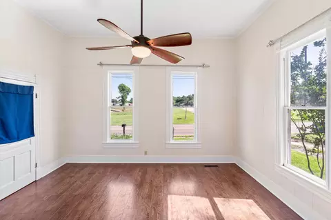 310 E 3rd St, Mount Pleasant, TX 75455 photo 22