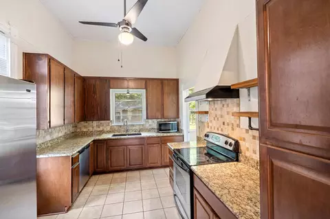 310 E 3rd St, Mount Pleasant, TX 75455 photo 23