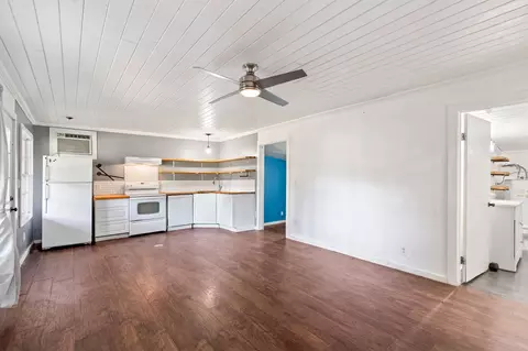 310 E 3rd St, Mount Pleasant, TX 75455 photo 32
