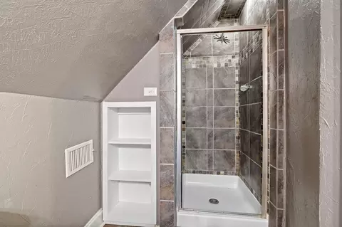 310 E 3rd St, Mount Pleasant, TX 75455 photo 7